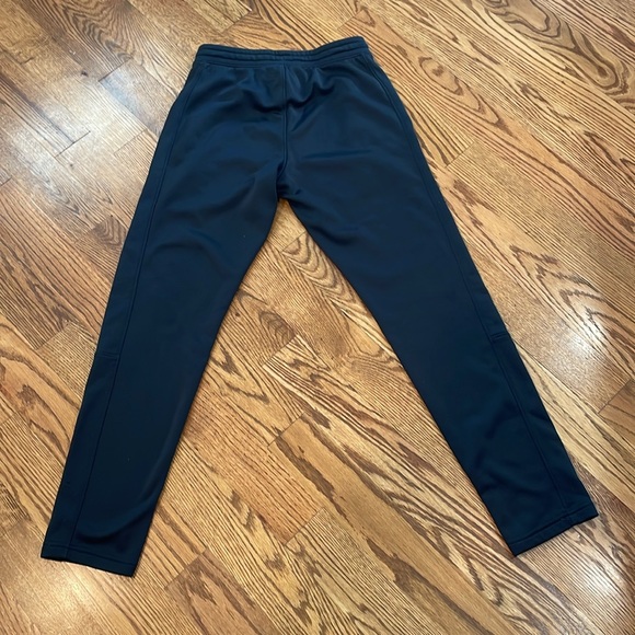 Under Armour Black Joggers - Picture 10 of 10